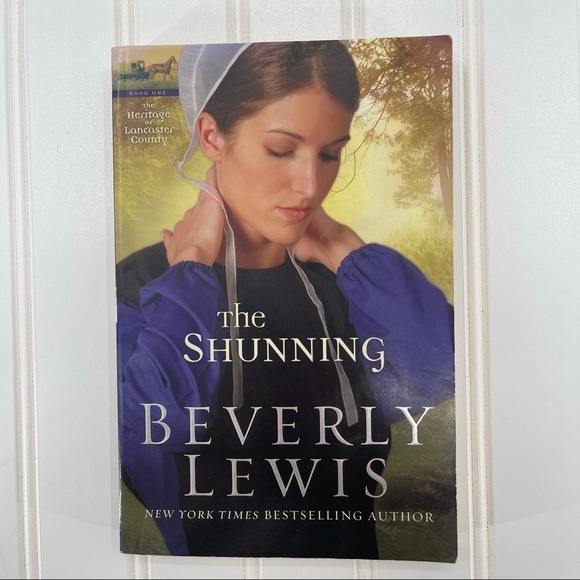 Beverly Lewis Set of 3 Softcover Books - Picture 4 of 9